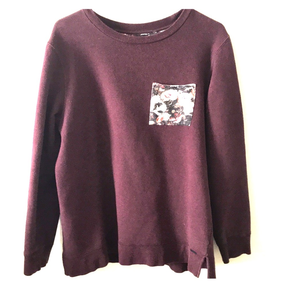 ON THE BYAS sweater w/ flower design front pocket
